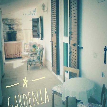 Villa Gardenia Остуні Екстер'єр фото