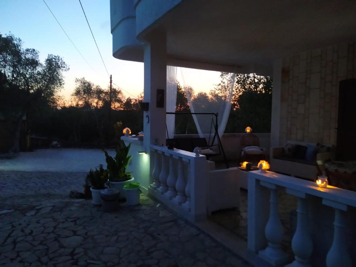 Villa Gardenia Остуні Екстер'єр фото